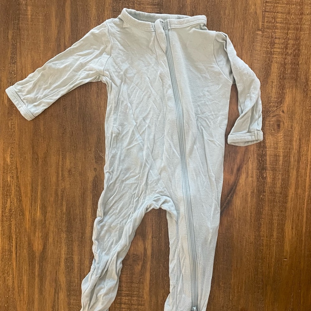 Kyte Baby Zippered Footie in Sage 0-3 months